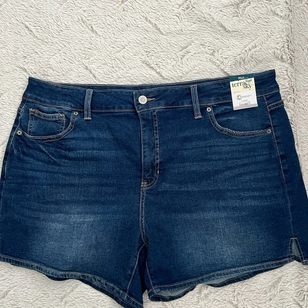 NWT Terra & Sky Denim Shorts Size 18W